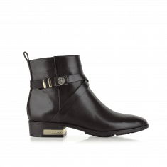 BUTY GUESS